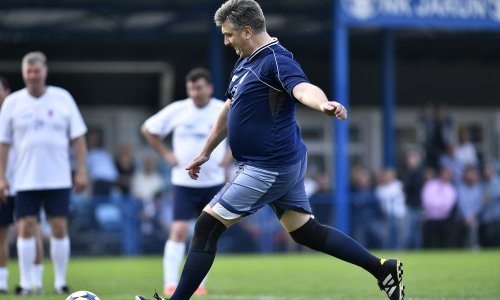 Pogledajte kako to izgleda kad vrh HDZ-a zaigra nogomet