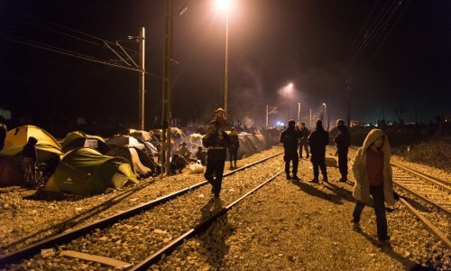 Incident na liniji Bihać - Sarajevo: Migranti zaustavili vlak i pobjegli