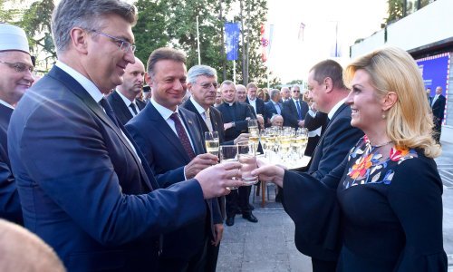 Pogledajte tko je sve došao na svečani prijem predsjednice povodom Dana državnosti