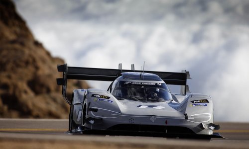 Snimka iz helikoptera otkriva kako je Volkswagen izdominirao Pikes Peak