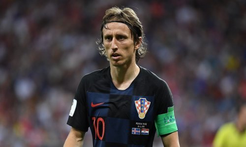 Rusi iz bizarnog razloga naslikali ogromnog Luku Modrića na svojoj zgradi!