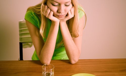 Kako prepoznati simptome poremećaja u prehrani?