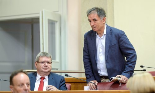 Koalicijski partneri protiv HDZ-a: Traže treće čitanje Zakona o najmu stanova, oporba ga nazvala 'čistim smećem'