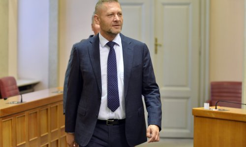 Beljak premijeru: Ako je lex Agrokor tako dobar, primijenite ga na Uljanik