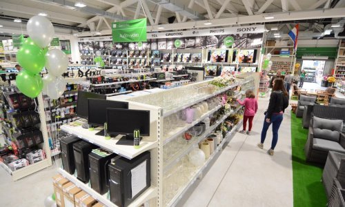 Pevec otvara novi prodajni centar u Samoboru