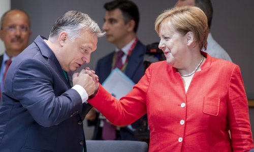 Merkel slomila i najžilavije: Postrožila migrantsku politiku i pridobila Mađarku i Poljsku