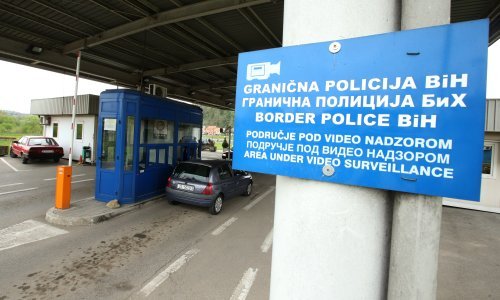 'Zaboravljeni branitelji' zaustavili promet na graničnom prijelazu Bijača s Hrvatskom