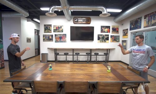 Zabavite se uz nevjerojatne trikove s ping pong lopticama