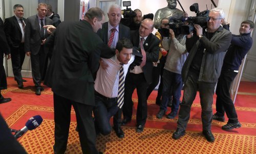 Sindikat traži dodatak za iznošenje Pernara iz Sabora