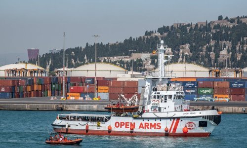 Humanitarni spasilački brod sa 60 migranata pristao u Barceloni
