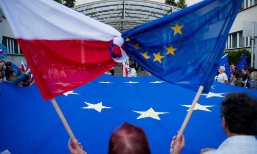 Poljaci prosvjedima žele obraniti neovisnost sudstva, pridružio im se i Lech Walesa