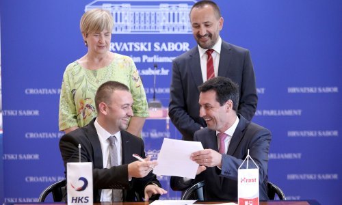 Hrast i 'konzervativci' potpisali deklaraciju o suradnji