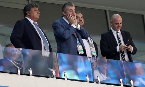 Umjesto da slavi plasman u polufinale SP-a, Davor Šuker vodi neke svoje bitke