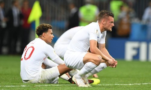 Engleska pjesma 'Vraća se kući' postala predmet sprdnje na društvenim mrežama: Izdvojili smo najbolje fore