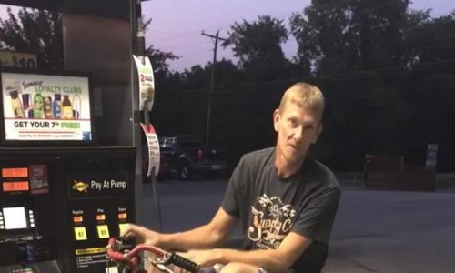 Grunf bi bio ponosan na ovog lika: Kakva si je samo kolica složio