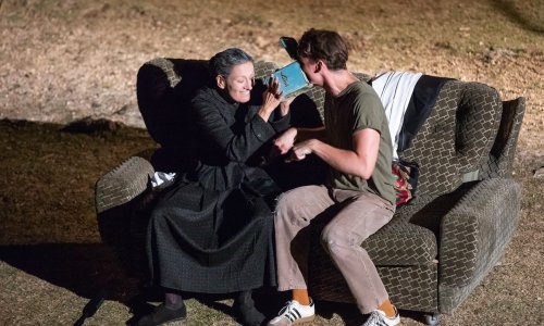 Kazališni hit 'Črna mati zemla' slavi svoju 50. izvedbu