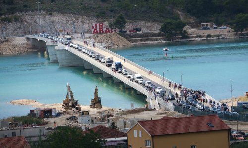 Motociklist poginuo na novom Čiovskom mostu