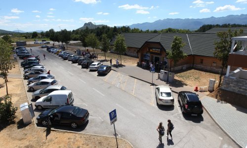 HAC-ovi radnici putem Facebooka pronašli vlasnika novčanika s 1800 eura