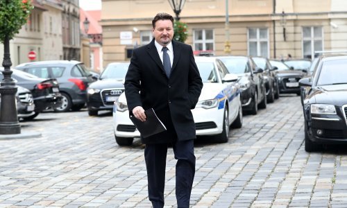 Kuščević o kupnji 1000 automobila: Posudio sam auto od MUP-a pa me na pola puta zaribao