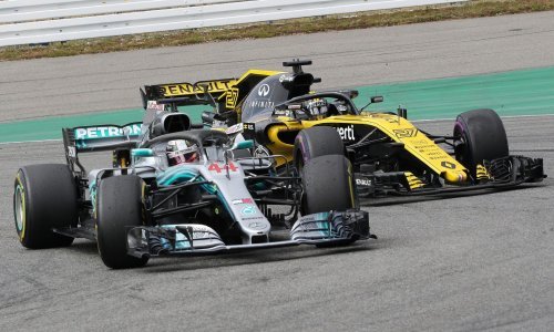 Hamilton pokorio Mađarsku nakon neshvatljivog kiksa Vettela i njegovih mehaničara