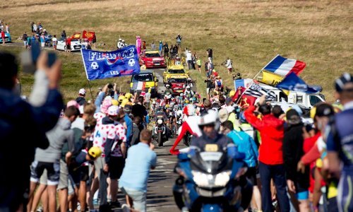 Najpoznatija biciklistička utrka utrka na svijetu prekinuta zbog bačenog suzavca