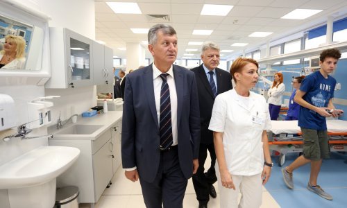 Kujundžić tvrdi kako raspolaže s 1,5 milijardi kuna ugovorenih projekata za zdravstvo