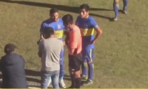 Sudac se snašao, a društvene mreže 'pucaju' od smijeha; ovako izgleda VAR u siromašnim ligama...