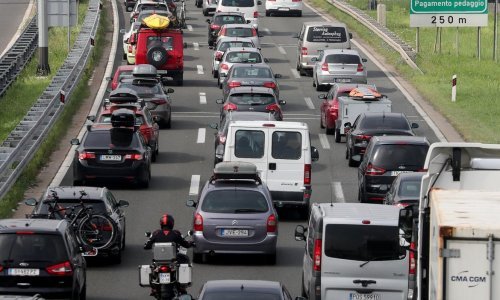 Počeo još jedan vrlo prometni vikend, HAK javlja o kilometarskim kolonama