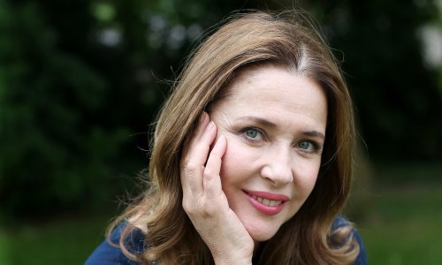 Sanja Vejnović ne odustaje od poziranja u badiću, komplimenti pršte sa svih strana