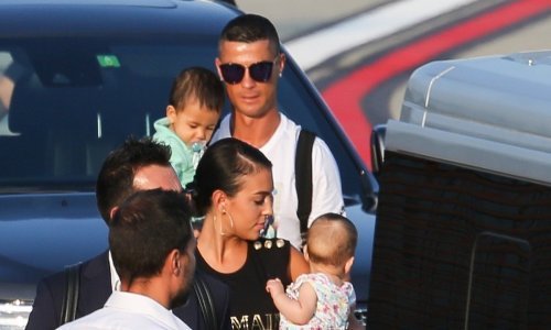 Talijanski paparazzi na nogama: U Torino napokon stigao Cristiano Ronaldo s obitelji