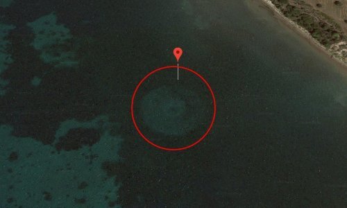 [VIDEO] Google Earth u plićaku kod Soluna otkrio tajnoviti objekt, nitko nije siguran u njegovo porijeklo