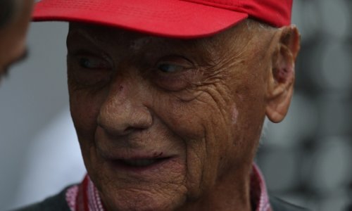 Velikan Formule 1 Niki Lauda u bolnici bio kritično, ali doktori su optimisti