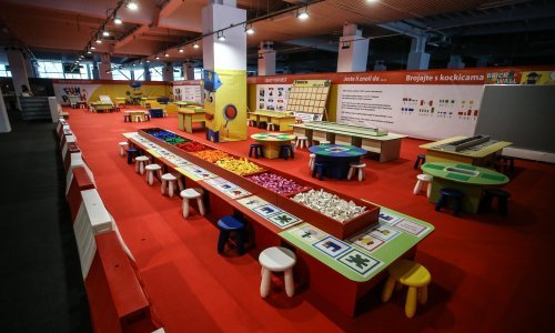 Lego zaključio godinu s 1,1 milijardu eura dobiti