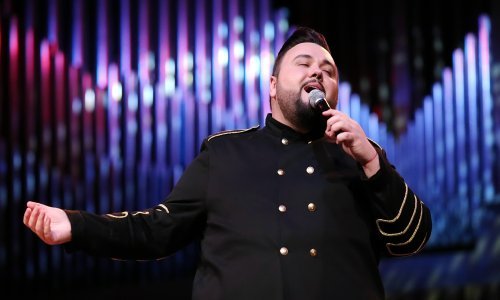 Jacques Houdek u novom pohodu na Eurosong, no ovoga puta u sasvim novoj ulozi