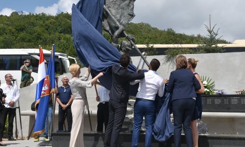 Grabar-Kitarović: Branitelji se nisu borili samo za slobodnu, nego i za pravednu i uređenu državu