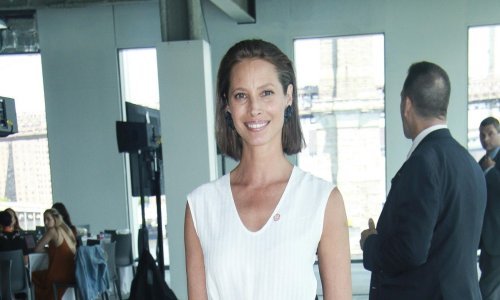 Supermodel 90-ih izgleda kao u danima najveće slave: Jedna je od rijetkih koja lice nije uništila filerima i botoksom