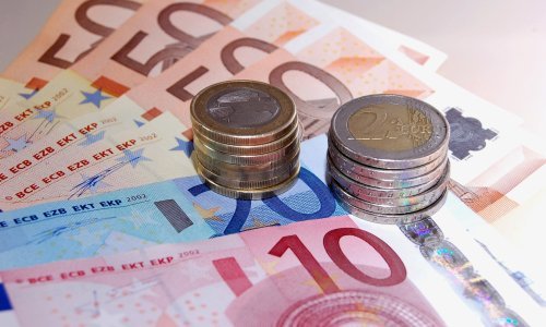 Euro pod pritiskom turske krize, najslabiji prema dolaru u godinu dana