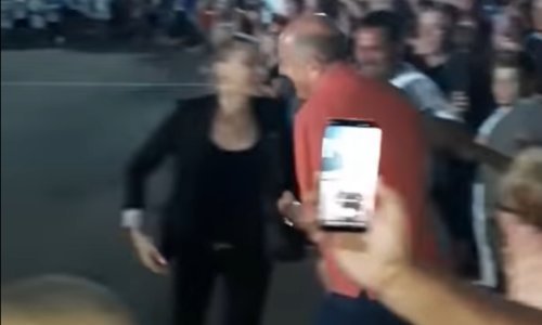 Dragi Ćosiću priređen doček u rodnom gradu: Ljudima je zahvalio svojim omiljenim urlikom