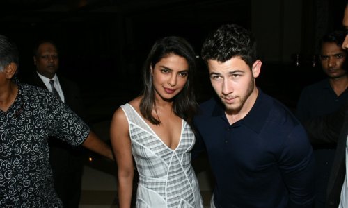 Nakon tradicionalnog obreda u Mumbaiju, Priyanka i Nick objavili da su zaručeni