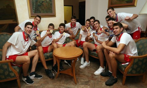 Zlatni košarkaši vratili se u Hrvatsku, a legendarni Stojko dao im najmudriji savjet