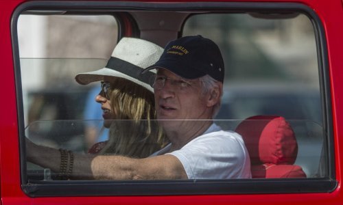 Bračna idila: Richard Gere i 34 godine mlađa supruga uživaju na Capriju