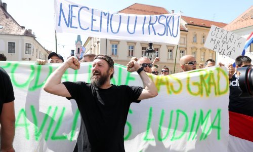 Radnici Uljanika iščekuju plaće: 'Svi šute. Ništa se ne zna. Spremni smo opet izaći na ulicu'