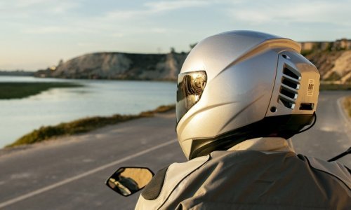 Spas za motocikliste - kaciga s ugrađenom klimatizacijom