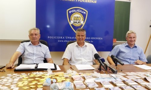 Policija na festivalu u Tisnom zaplijenila veliku količinu narkotika i gotovine