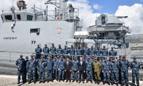 [VIDEO] Svečano ispraćen prvi hrvatski pomorski kontingent u NATO-voj operaciji potpore miru