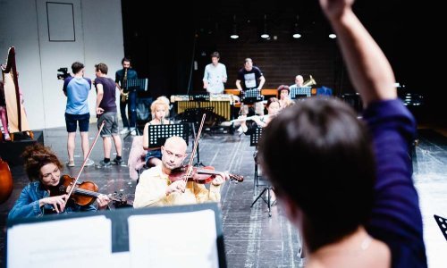 Proba orkestra - brutalan presjek hrvatskog društva začinjenog ksenofobijom, pedofilijom i mobingom