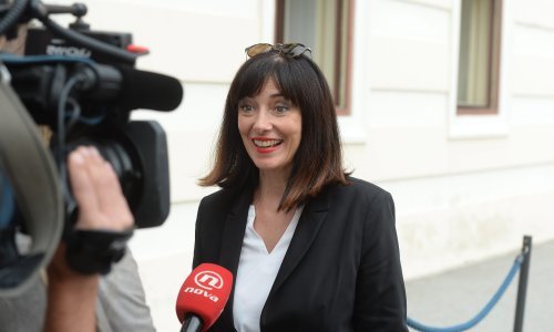 Divjak traži krivca za nevjerojatan propust oko podjele školskih udžbenika