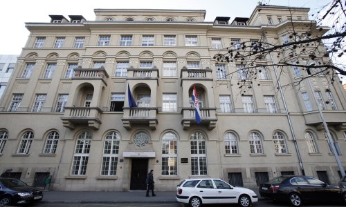 Financiraju se književni nobelovci, a ne pape