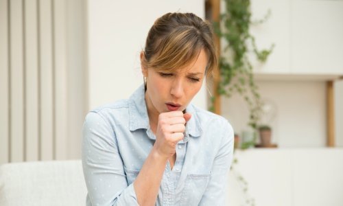 Savjet što učiniti ako netko kihne ili kašlje u vašoj blizini, tako će te smanjiti izloženost virusu