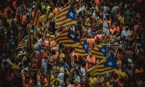 Katalonci slave svoj dan. Evo kako izgleda kada milijun njih slavi na ulicama